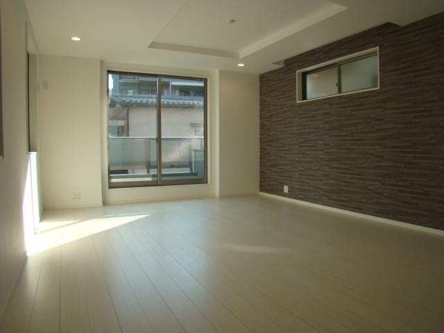 Same specifications photos (living). Same specifications