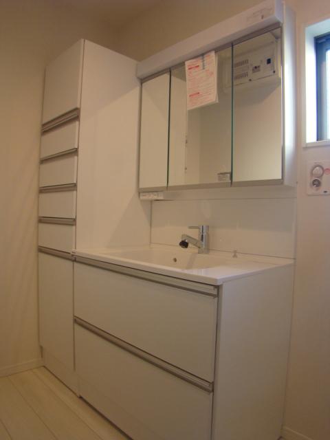 Same specifications photos (Other introspection). Same specifications