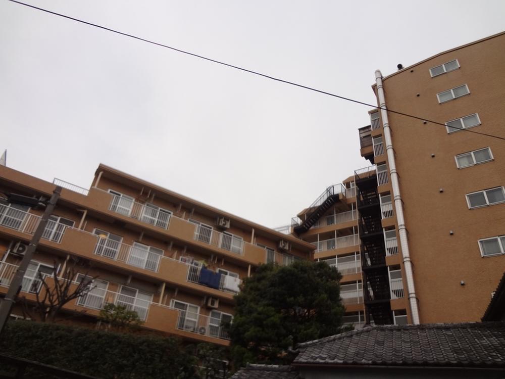 Local appearance photo. Local (10 May 2013) Shooting