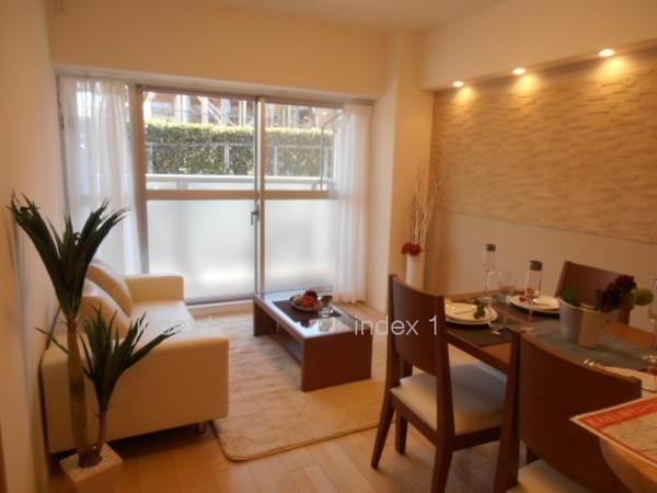 Living. Some eco-carat specification living room wall