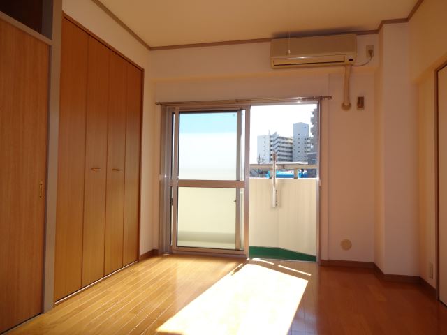 Living and room. 4 Kaikaku room