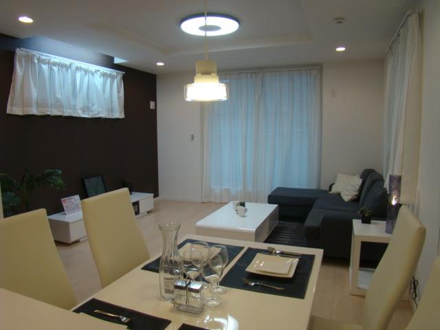 Same specifications photos (living). Same specifications