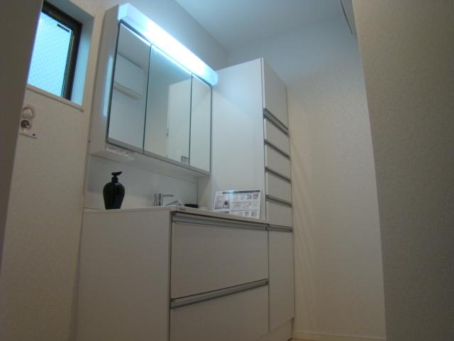 Same specifications photos (Other introspection). Same specifications