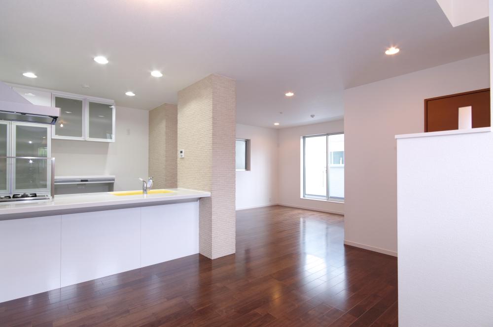 Same specifications photos (living). Same specifications