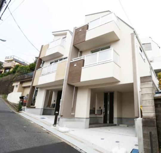 Local appearance photo. A Building appearance [2013 October shooting]