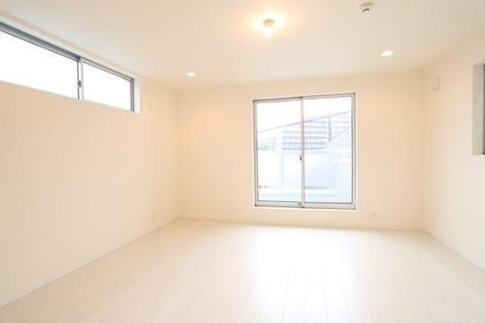 Living. White keynote living