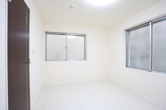 Non-living room. Windows are many bright Western-style