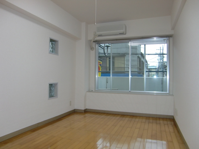 Living and room. It will be in a room photo of a different type 2F. 