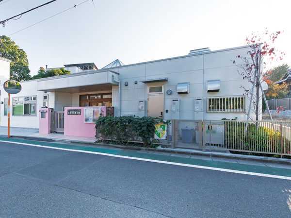 Surrounding environment. Private Kitano nursery minute Gardens (1-minute walk ・ About 50m)