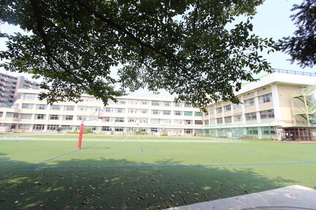 Primary school. 450m until Itabashi Tokiwadai Elementary School