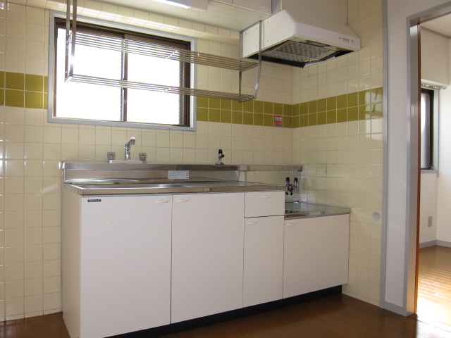 Kitchen. ● kitchen