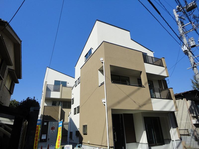 Local appearance photo. Local AB Building (H25.10)