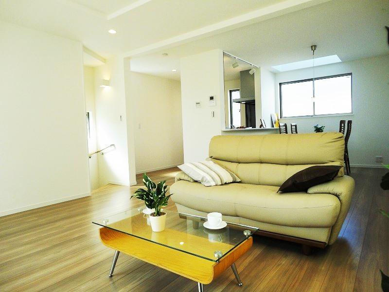 Living. Living (B Building)