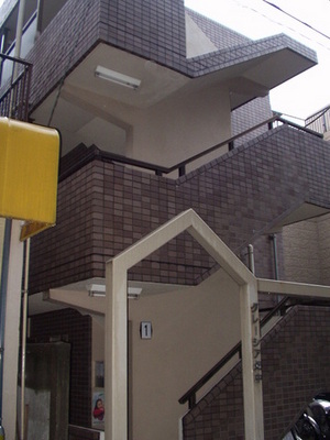 Building appearance.  ■ We actually even look like when you see a photo ...