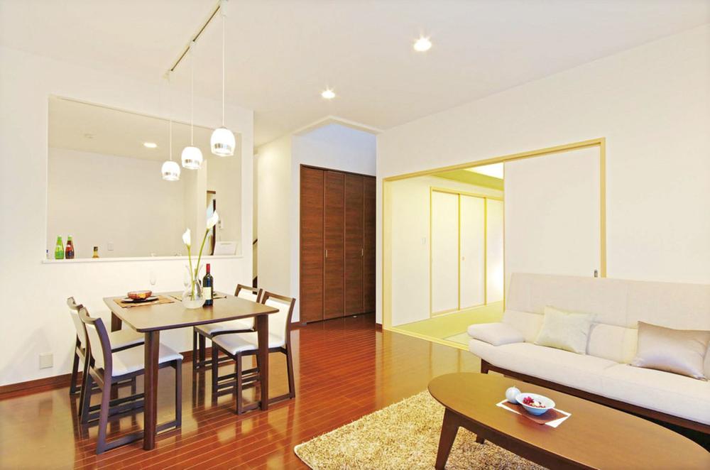 Same specifications photos (living). Same specifications