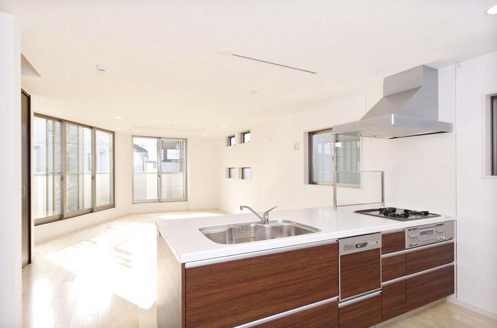 Same specifications photo (kitchen). Same specifications