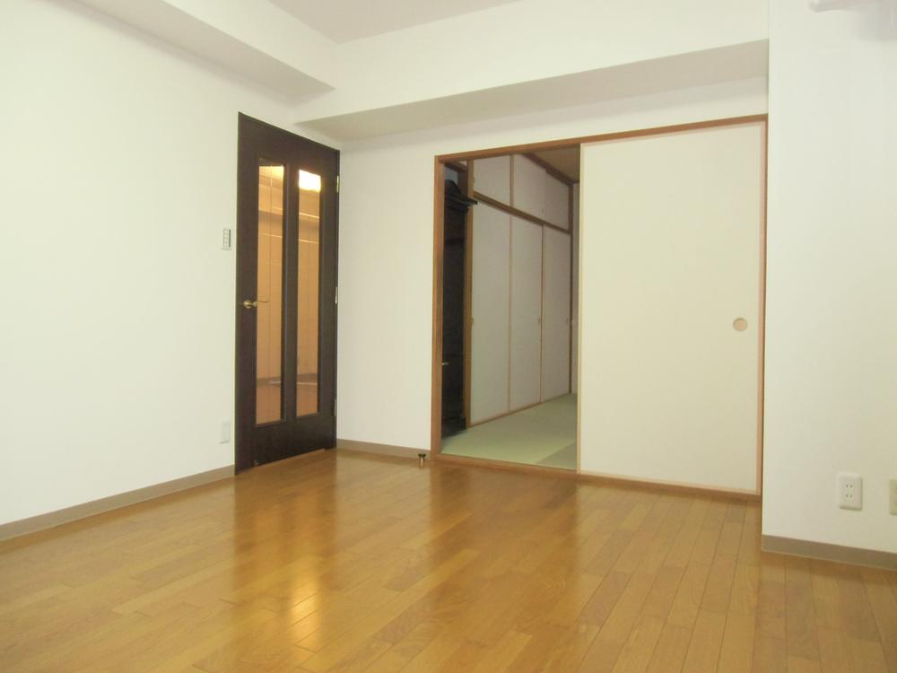 Living. Indoor (12 May 2013) Shooting