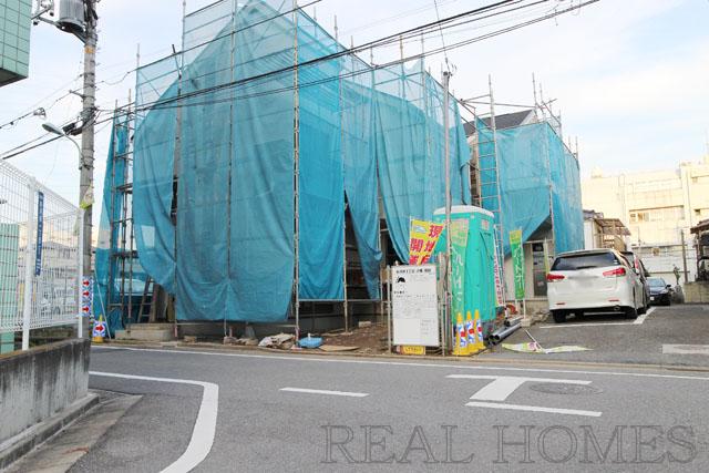 Local appearance photo. Local (11 May 2013) Shooting