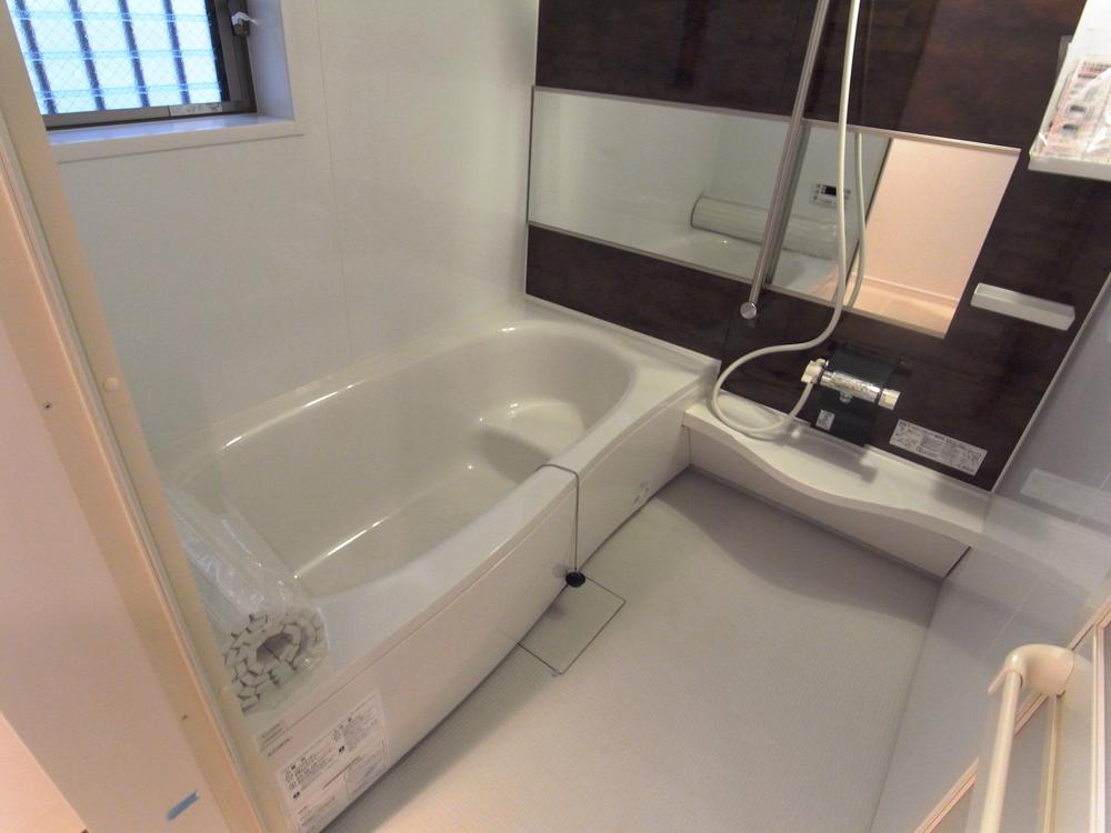 Same specifications photo (bathroom). Bathroom construction cases