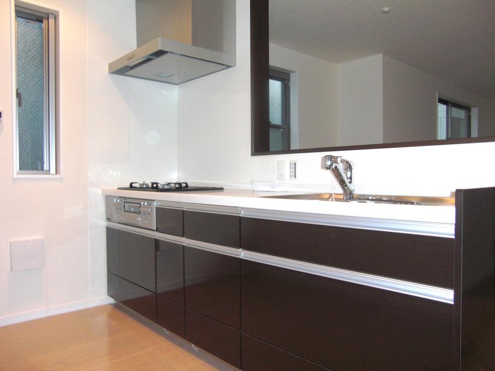 Same specifications photo (kitchen). Kitchen construction cases