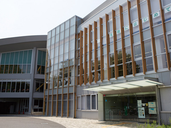 Surrounding environment. Azusawa gymnasium (about 720m / A 9-minute walk)