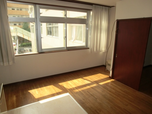 Living and room. Day preeminent living ☆