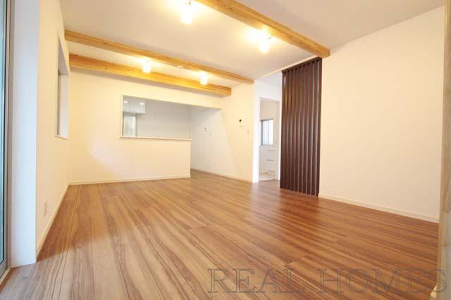 Living. Indoor (12 May 2013) Shooting 1 Building