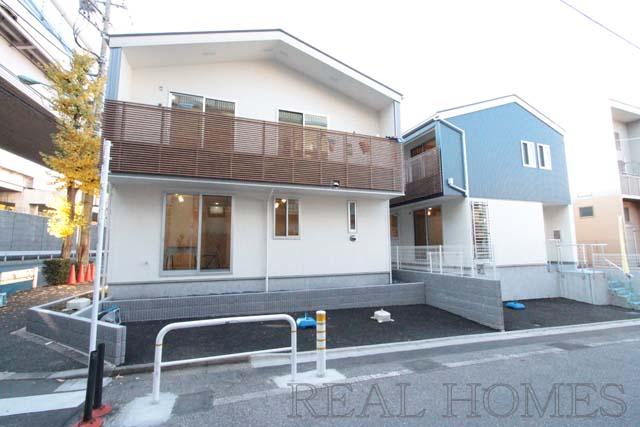 Local appearance photo. Local (12 May 2013) Shooting