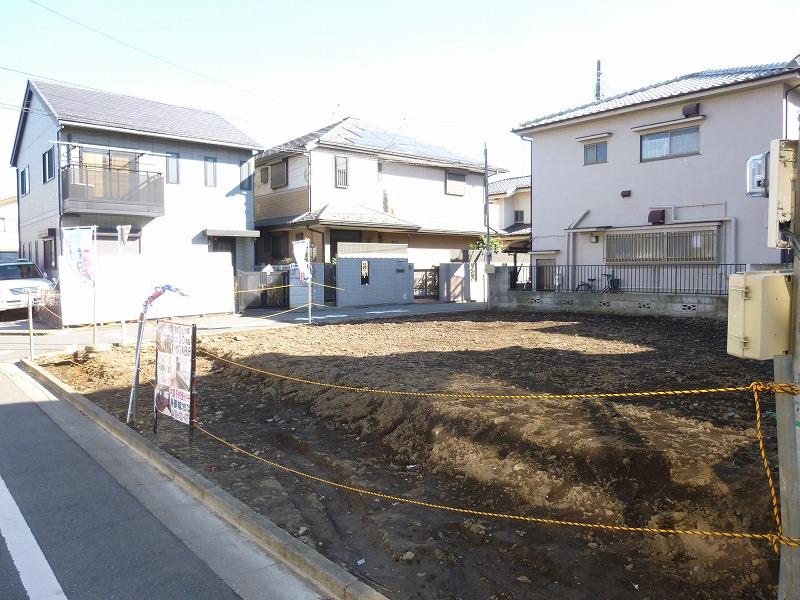 Local appearance photo. Local (11 May 2013) Shooting