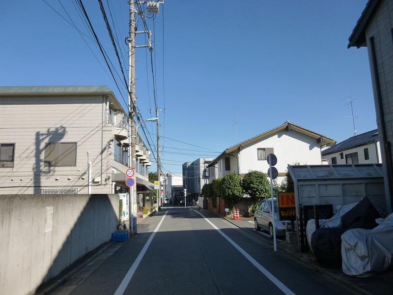 Local photos, including front road. Local (11 May 2013) Shooting