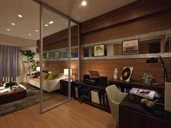 Living.  [Western-style 3] Private space that can be a variety utilized to match, such as the life style den or hobby room.