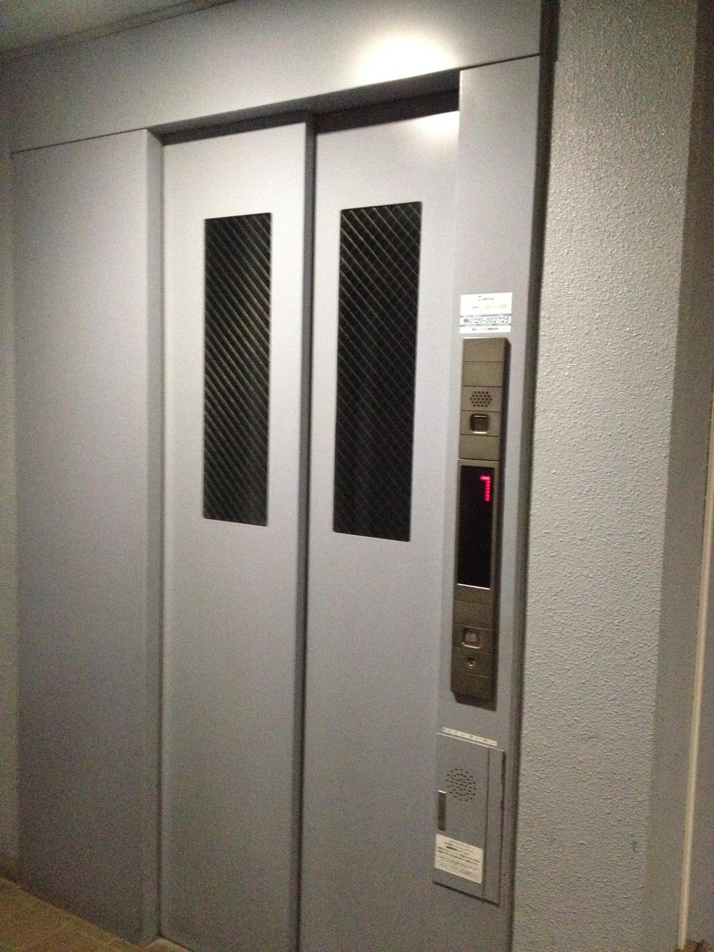 Other common areas. Elevator photo