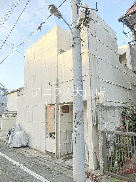 Building appearance. Building appearance