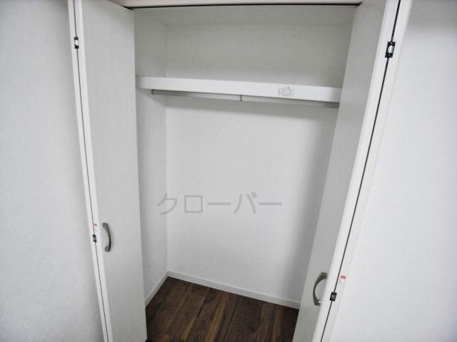 Receipt. Western style room closet