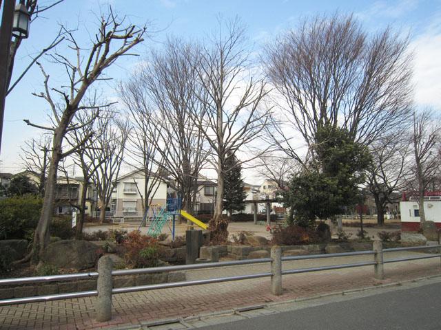 park. 500m to Shinogato and parks