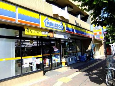 Convenience store. MINISTOP Eidan'akatsuka Station store (convenience store) to 200m