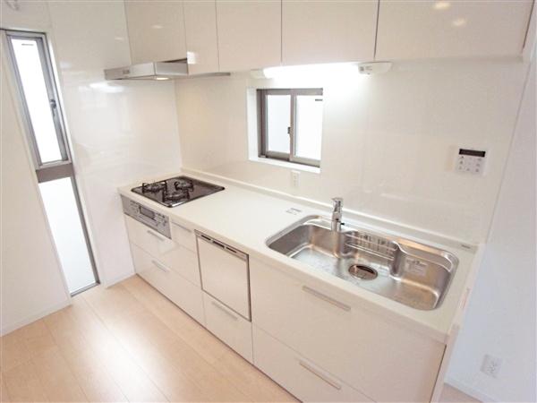 Same specifications photo (kitchen). Kitchen construction cases