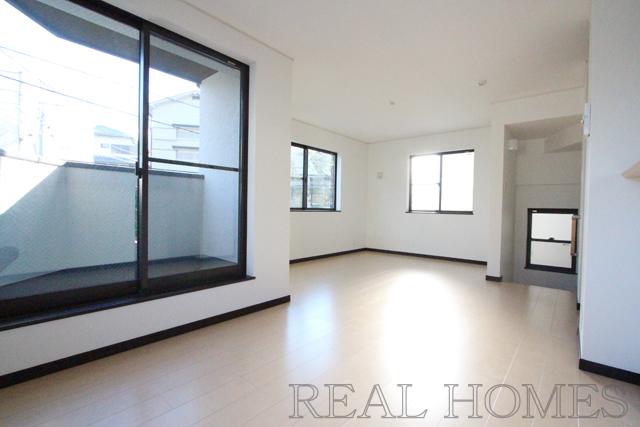 Living. Indoor (11 May 2013) Shooting Building 3