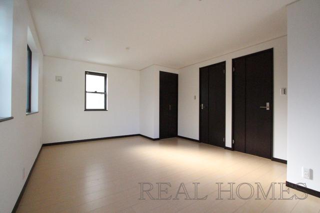 Non-living room. Indoor (11 May 2013) Shooting Building 3