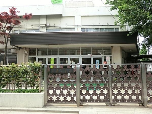 Primary school. 603m until Maeno-cho elementary school