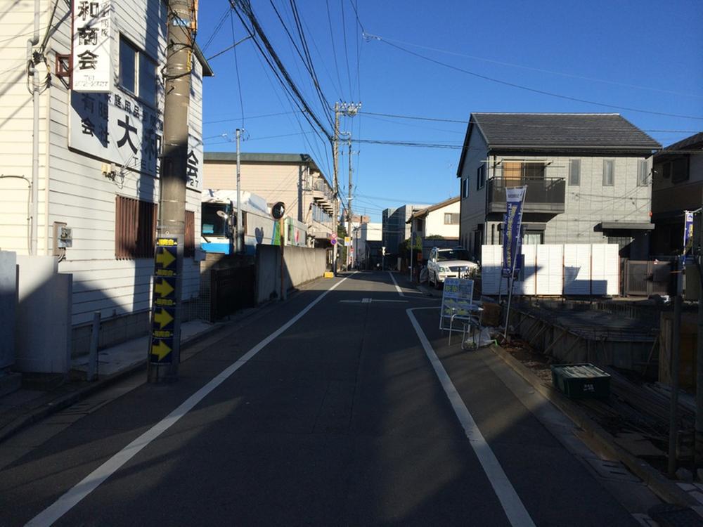 Local photos, including front road. Local (12 May 2013) Shooting