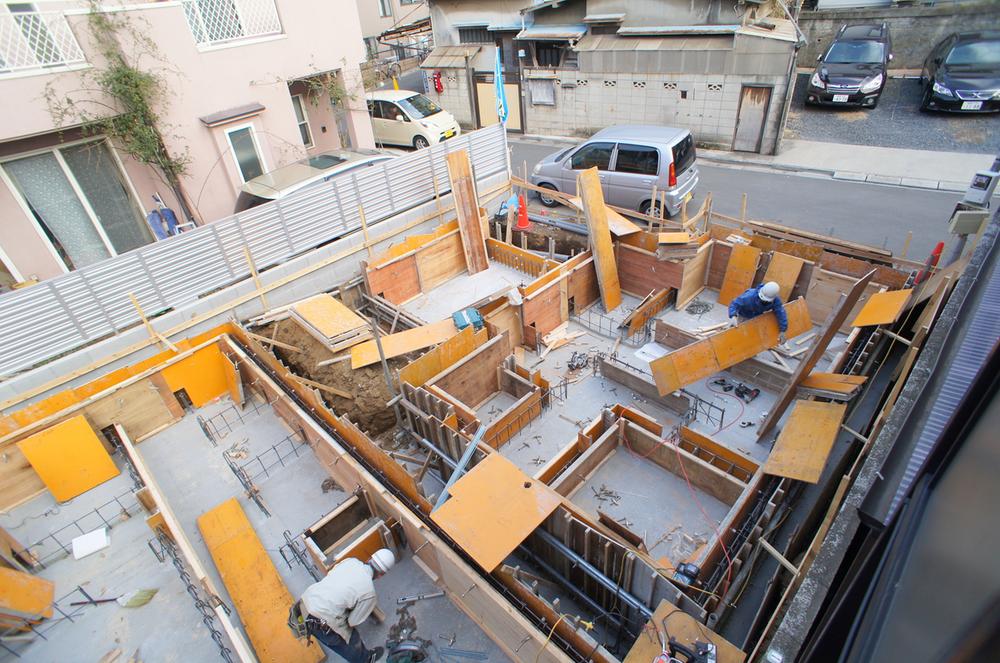 Local appearance photo. Local (12 May 2013) Shooting