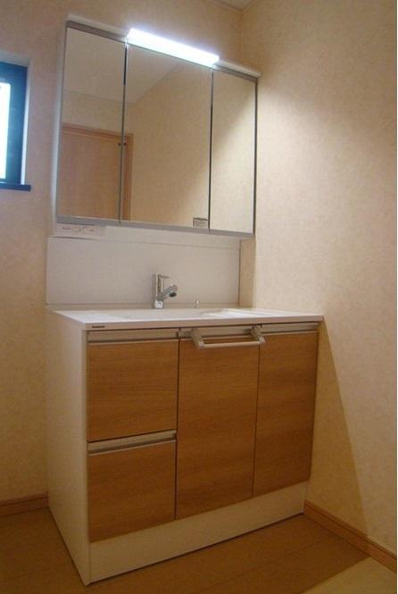 Same specifications photos (Other introspection). Basin same specifications