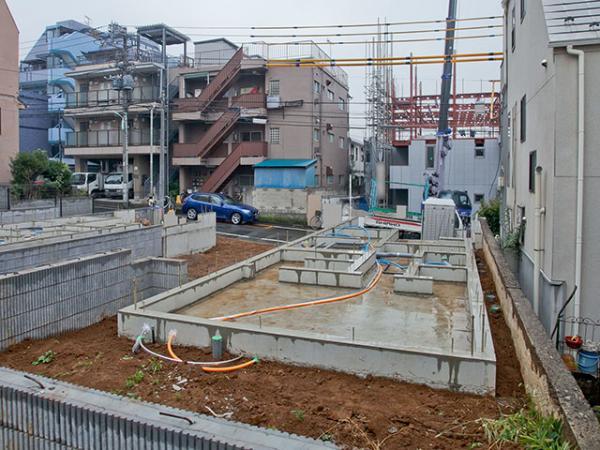 Local photos, including front road. 2013 / 10 / 15 shooting