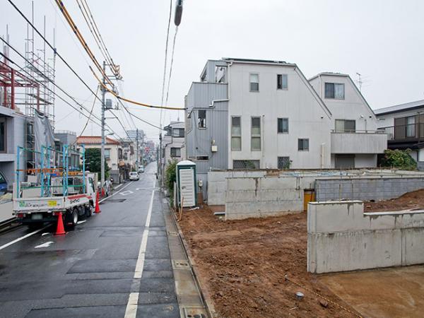 Local photos, including front road. 2013 / 10 / 15 shooting