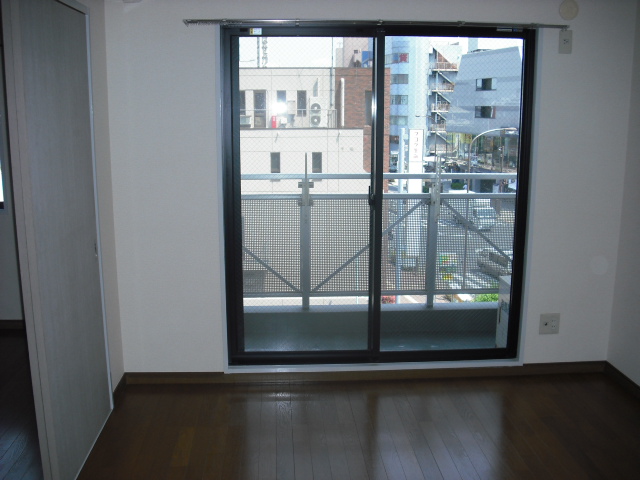 Living and room. It will be a different type of room photo.