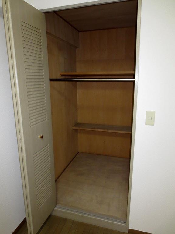 Receipt. Closet (December 2013) Shooting