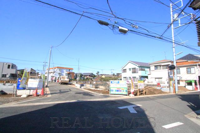 Local appearance photo. Local (11 May 2013) Shooting