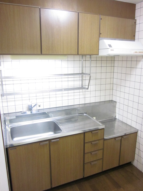 Kitchen. Gas stove installation Allowed