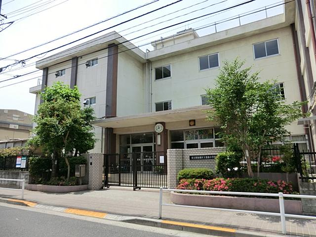 Primary school. 538m until Itabashi lotus root Elementary School